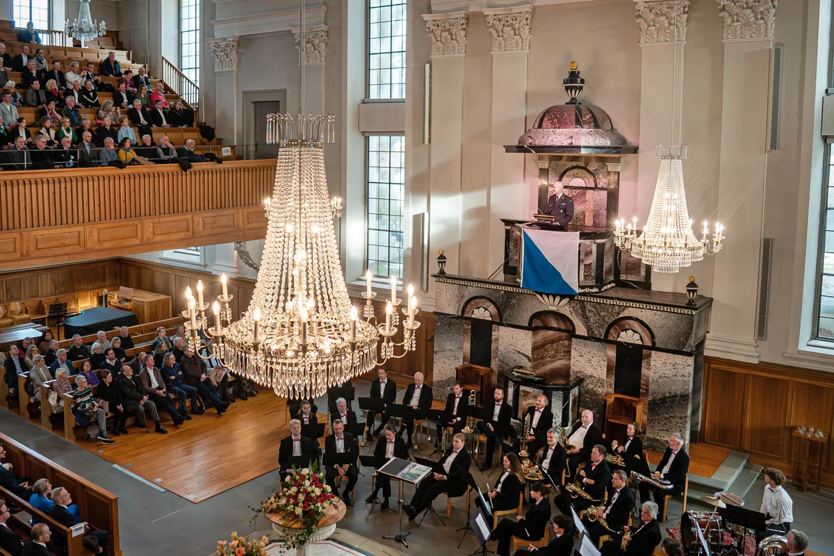… welche der Kirche einen prunkvollen Anstrich verleihen. Ustertag 2024